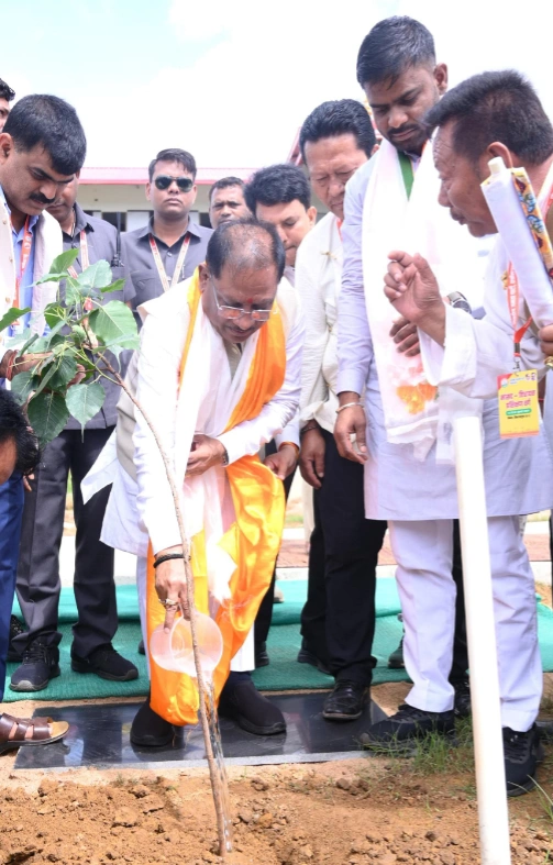 छत्तीसगढ़ में बौद्ध परंपरा की जड़ें अत्यंत गहरी : मुख्यमंत्री साय 2