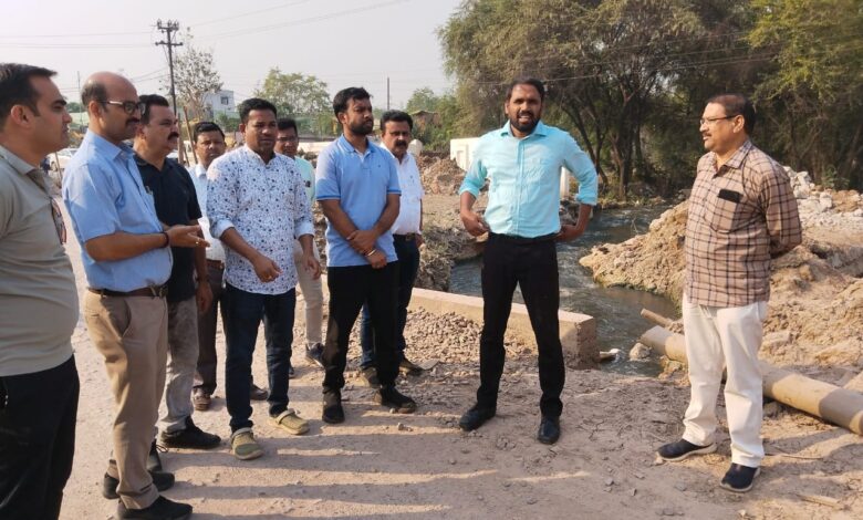 Rajdhani News: आयुक्त ने सरोना में कचरे को उपचारित कर हटाने के कार्य को देखा