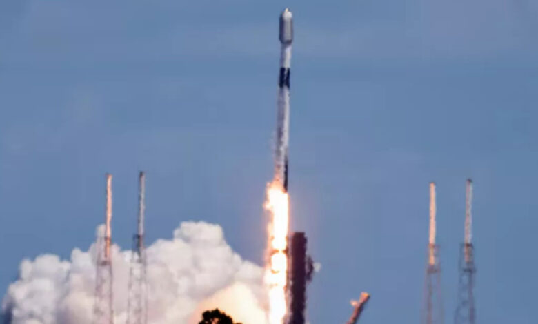 स्पेसएक्स ने नए अमेरिकी जासूस समूह के लिए लॉन्च किए उपग्रह