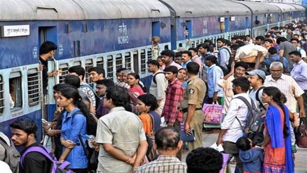 Mp News: गर्मी की छुट्टियों में ट्रेनों में मारामारी