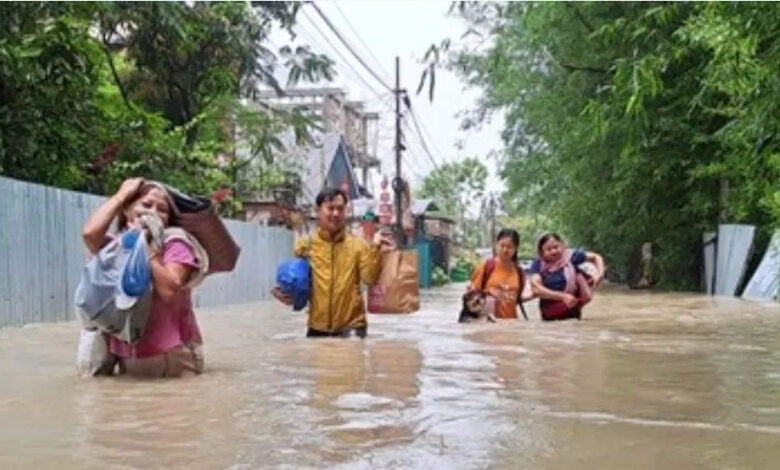 मणिपुर में भारी बारिश की वजह से तीन लोगों की मौत