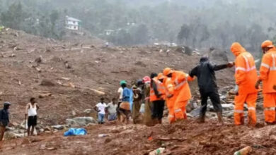 वायनाड में भारी बारिश बनी आफत, मलबे में दबे 100 से ज्यादा लोग; आठ की मौत