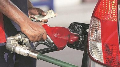 Petrol -diesel की कीमत स्थिर, कच्‍चा तेल 77.06 डॉलर प्रति बैरल