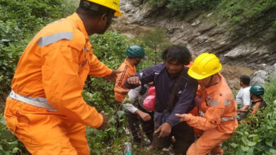 Kedarnath Cloud Burst: 18 घंटे जमीन में दफन होने के बाद भी जिंदा निकला दुकानदार