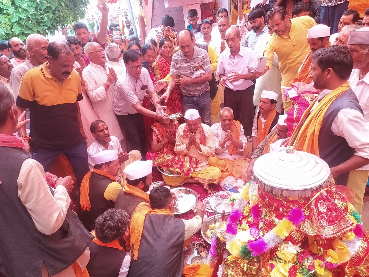 मां नंदा की लोकजात यात्रा कैल गांव पहुंची, भक्तों ने किया भव्य स्वागत