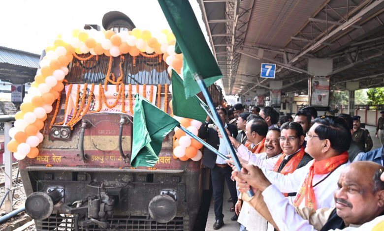 श्री रामलला दर्शन योजना: रायपुर से 850 श्रद्धालु अयोध्या के लिए रवाना