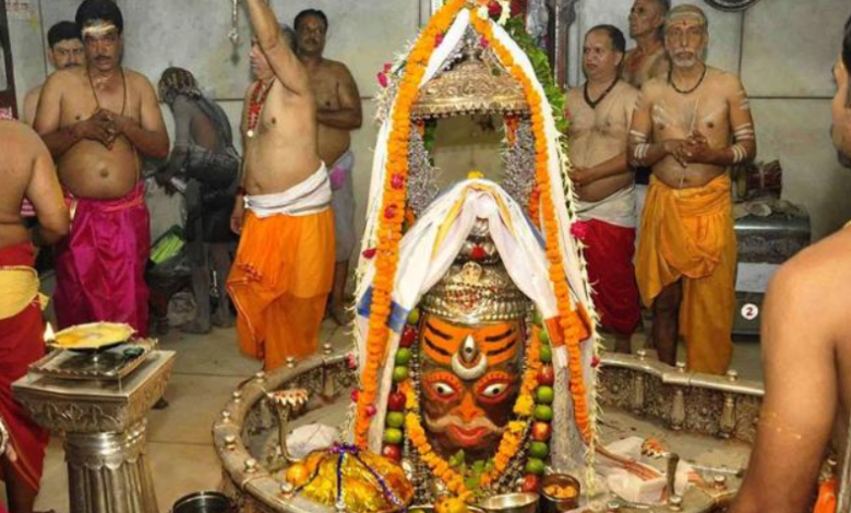 महाकाल मंदिर में मोबाइल ले जाने पर रोक, प्रवेश द्वार पर होगी जांच