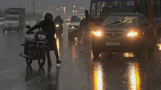 Delhi Weather Update: दिल्ली में फिर आएगी बारिश, बढ़ाएगी ठिठुरन