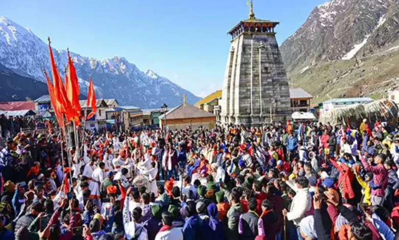 चारधाम यात्रा में वीआईपी कल्चर खत्म, पहले महीने सभी श्रद्धालु होंगे समान