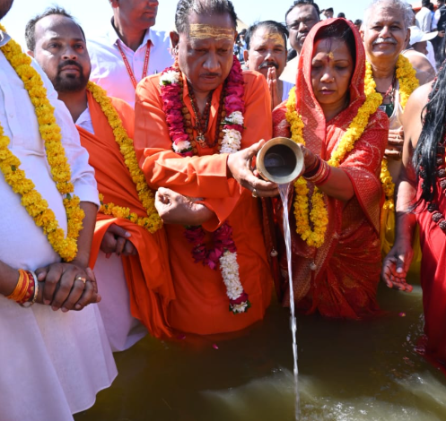 मुख्यमंत्री  विष्णुदेव साय, राज्यपाल एवं विधानसभा अध्यक्ष समेत सभी मेहमान अरेल घाट पहुंचे