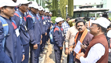 छत्तीसगढ़ विधानसभा परिसर में गूंज उठी बीजापुर के युवाओं की बुलंद आवाज – ‘नक्सलवाद से मुक्ति और विकास की राह पर आगे बढ़ने का है इरादा’