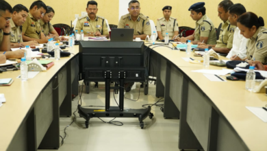 पुलिस महानिरीक्षक अमरेश कुमार मिश्रा द्वारा सी 4 बैठक कक्ष में समीक्षा बैठक आयोजित